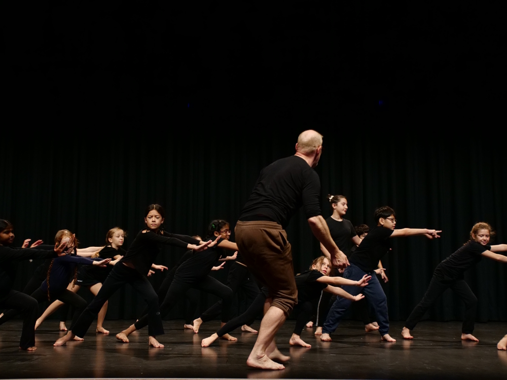 Adamas 9: scene from the rehearsals for the Inclusive Dance Project for the City of Duesseldorf, Germany.