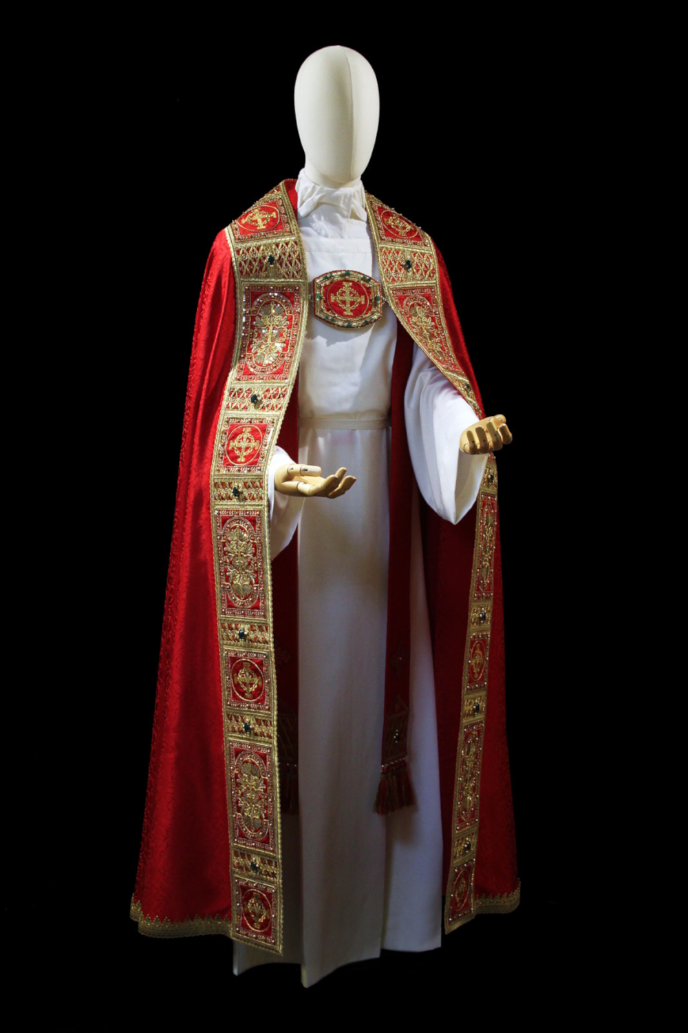Cope for the Veneration of the Crown of Thorns, worn in the Sacristy of the Cathedral of Notre-Dame, Paris. Designed by Filippo Sorcinelli.