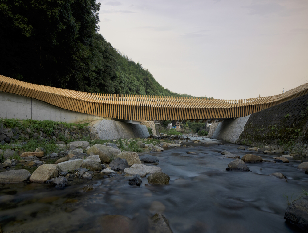 Kusugibashi Bridge in Osogoe, Shuto Town (Iwakumi City, Japan)
