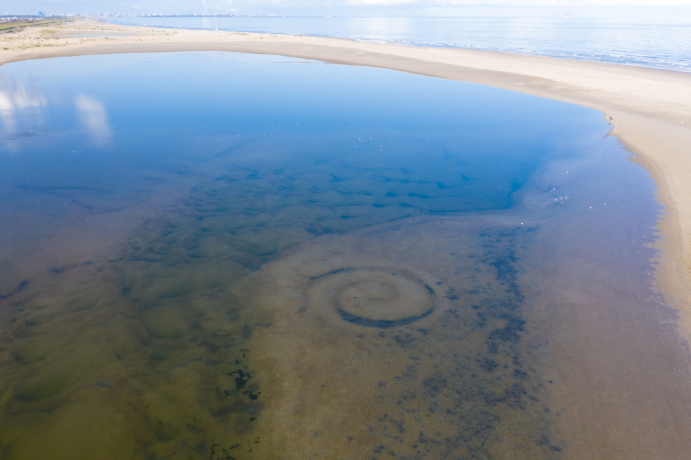 Coastline_under water