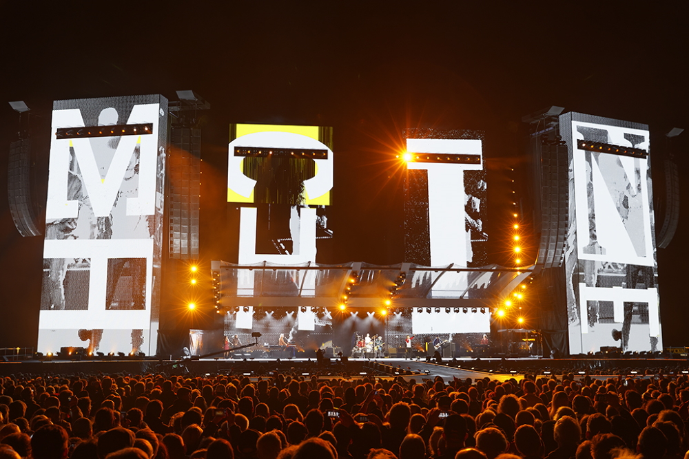 The Rolling Stones_No Filter Tour_Woodroffe Bassett Design - Lighting Design: Patrick Woodroffe - Video Design & Screens Direction: Roland Greil