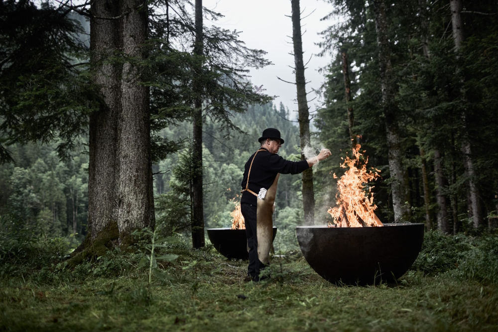 Stefan Wiesner cooking at the steely 