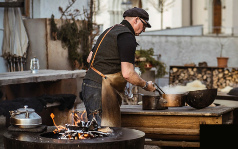 Stefan Wiesner works always mindful of his resolution that nothing should be wasted (nose-to-tail) and that all edible plant parts (root-to-leaf) should also be used.