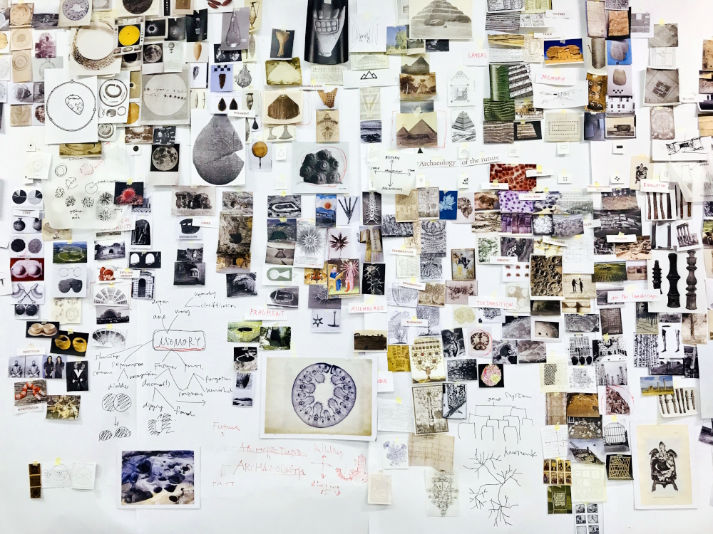 Archaeological research of Tsuyoshi Tane Architects reminds of innvestigative boards of criminal profilers.